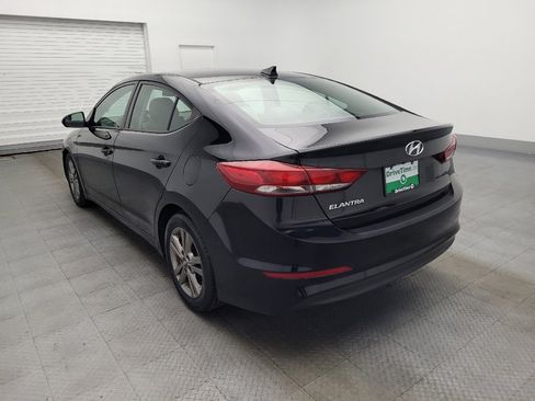Used 2017 Hyundai Elantra SE image 5