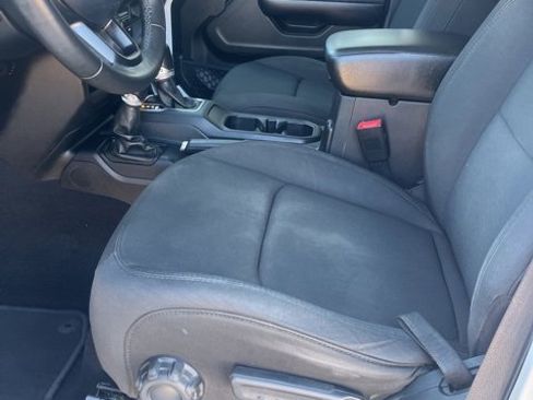 Used 2018 Jeep Wrangler Unlimited Sport S image 11