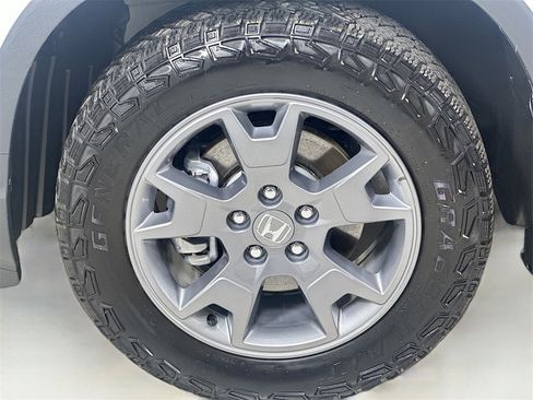 Used 2025 Honda Passport TrailSport image 33