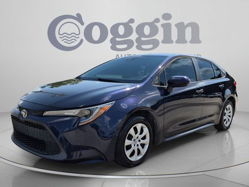 Used 2022 Toyota Corolla LE FWD image 2