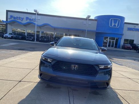 Used 2023 Honda Accord EX image 3