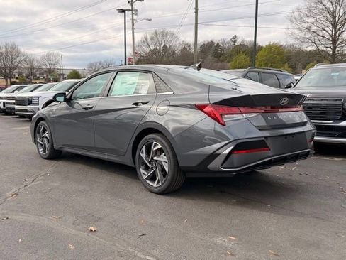 New 2026 Hyundai Elantra Limited FWD image 5