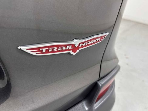 Used 2020 Jeep Cherokee Trailhawk w/ Cold Weather Group image 28