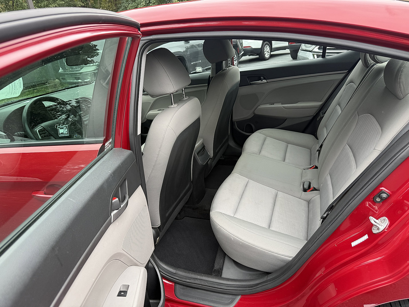 Used 2017 Hyundai Elantra SE FWD image 13