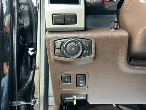 Used 2022 Ford F350 King Ranch w/ King Ranch Ultimate Package AWD/4WD image 20
