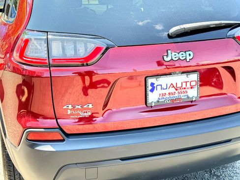 Used 2019 Jeep Cherokee Latitude Plus w/ Comfort/Convenience Group image 85