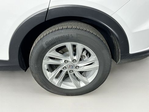 Used 2025 Buick Envista Preferred image 11