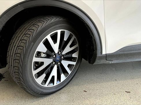 Used 2020 Ford Escape SE Sport image 19