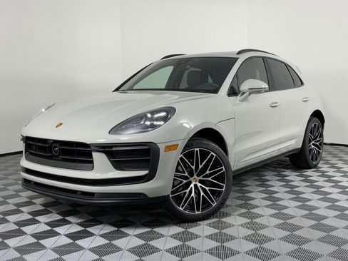 Certified 2026 Porsche Macan AWD/4WD image 1