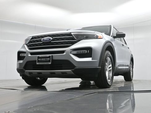 Certified 2024 Ford Explorer XLT w/ Equipment Group 202A image 45