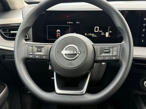 New 2025 Nissan Kicks SV image 19