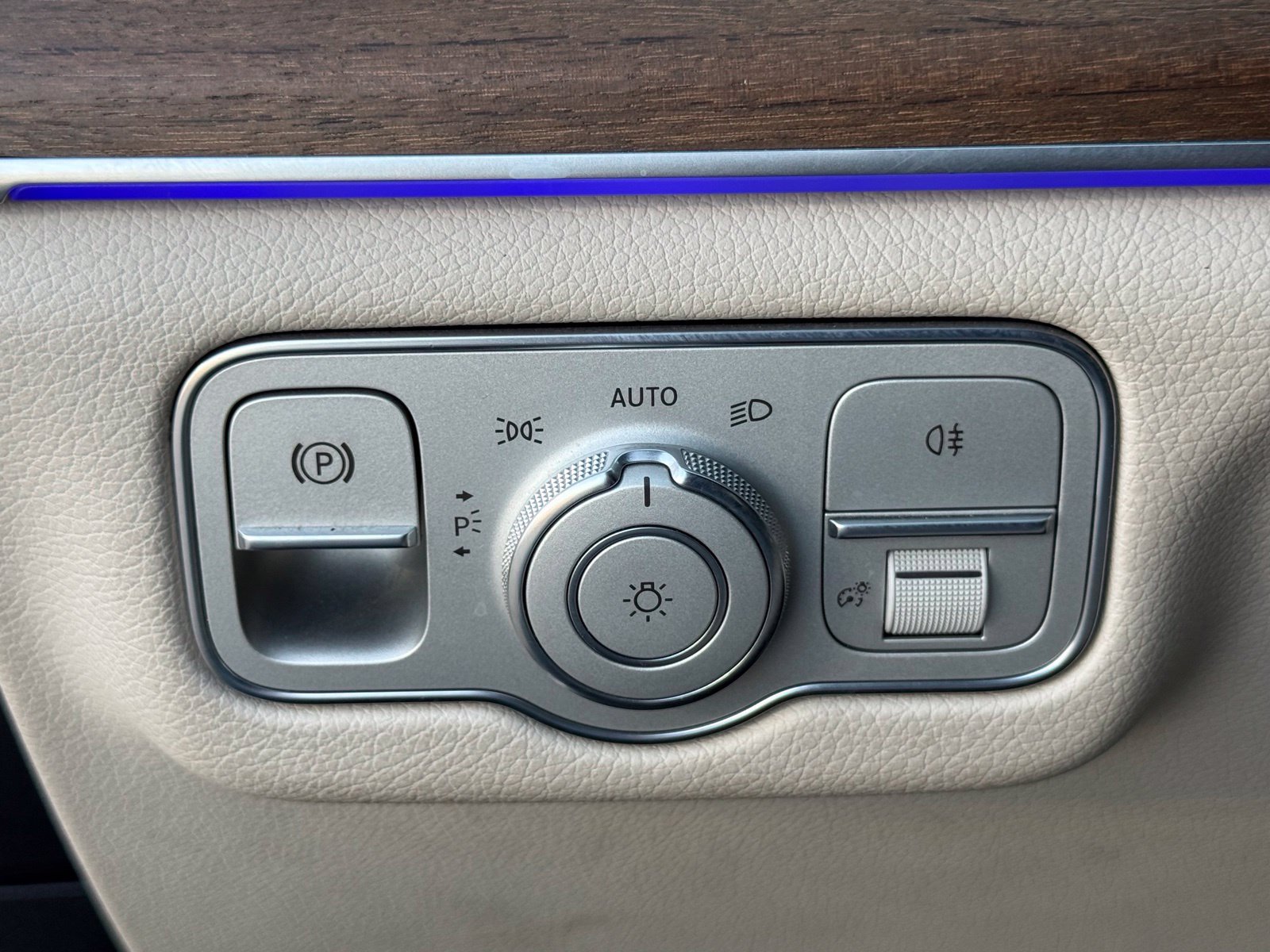 Used 2021 Mercedes-Benz GLS 450 4MATIC image 19
