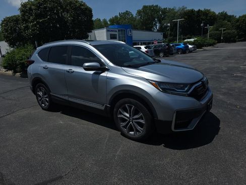 Used 2020 Honda CR-V Touring image 2
