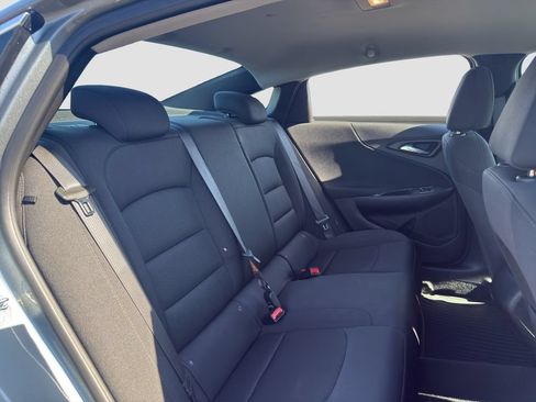 Used 2024 Chevrolet Malibu RS FWD image 18