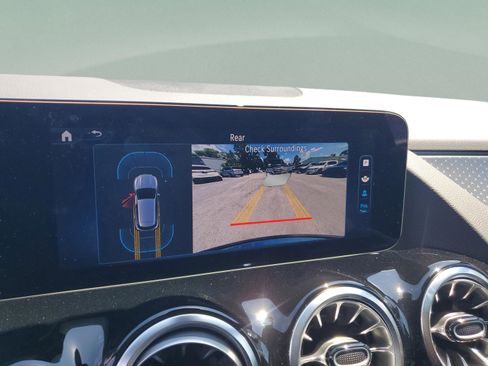 Certified 2025 Mercedes-Benz GLA 250 image 25