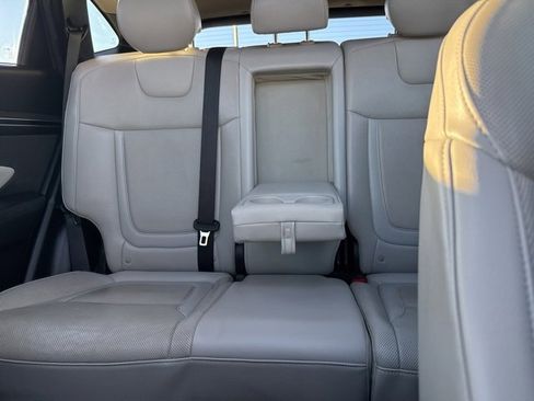 Used 2024 Hyundai Tucson Limited image 37