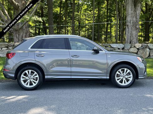 Used 2022 Audi Q3 2.0T Premium AWD/4WD image 2