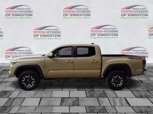 Used 2020 Toyota Tacoma TRD Off-Road AWD/4WD image 7