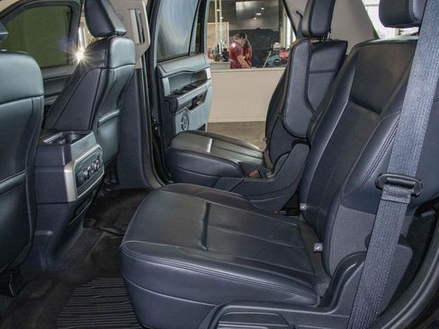 Used 2024 Ford Expedition XLT AWD/4WD image 14