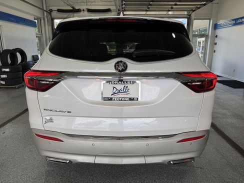 Used 2020 Buick Enclave Premium w/ Sun and Sites Package FWD image 11