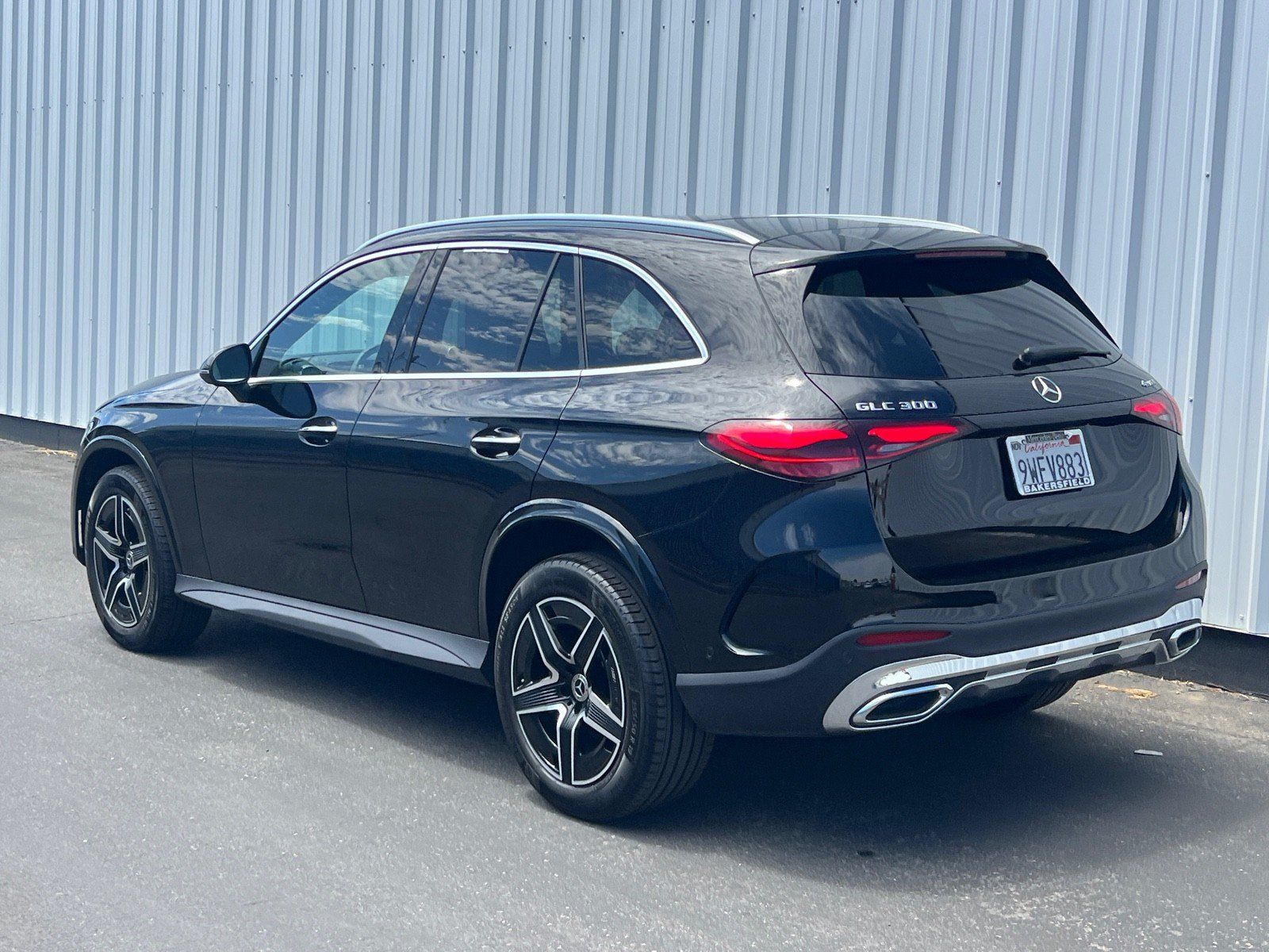 Used 2026 Mercedes-Benz GLC 300 4MATIC image 4