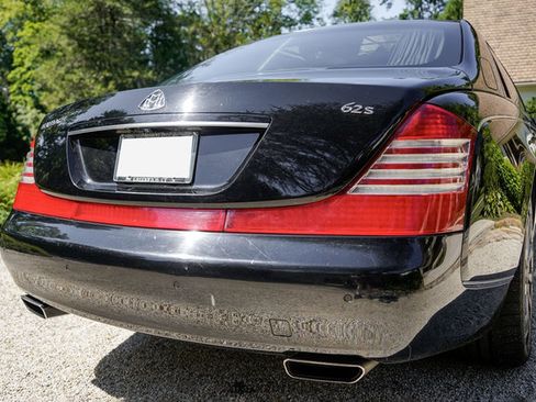 Used 2009 Maybach 62 S RWD image 91