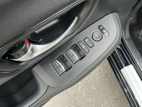 New 2026 Honda HR-V EX-L image 17