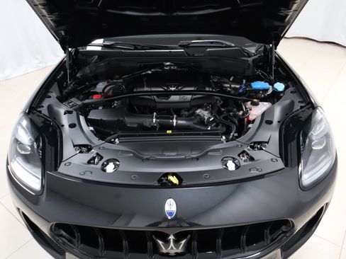 New 2025 Maserati Grecale Modena image 10