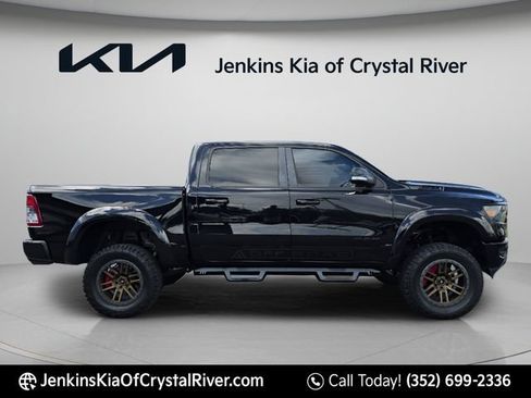 Used 2022 RAM 1500 Big Horn AWD/4WD image 4