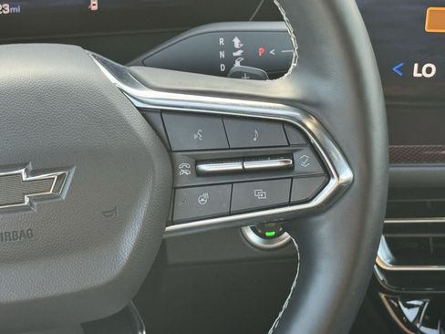 Used 2025 Chevrolet Traverse Z71 w/ Driver Confidence Package AWD/4WD image 14