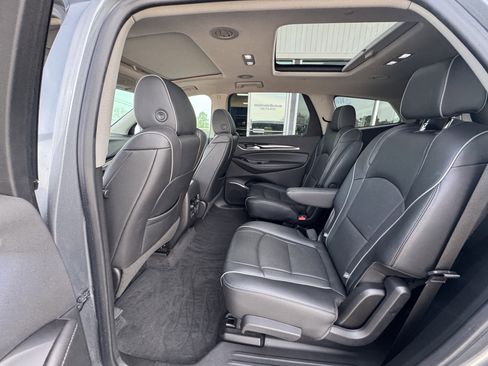 Used 2020 Buick Enclave Avenir w/ Avenir Technology Package image 9