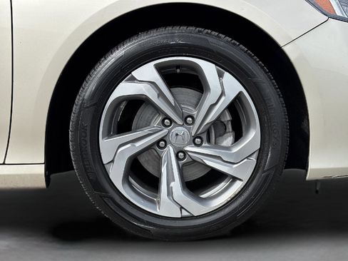 Certified 2019 Honda Accord EX-L image 10