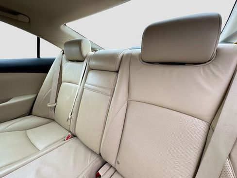 Used 2011 Lexus ES 350 image 23