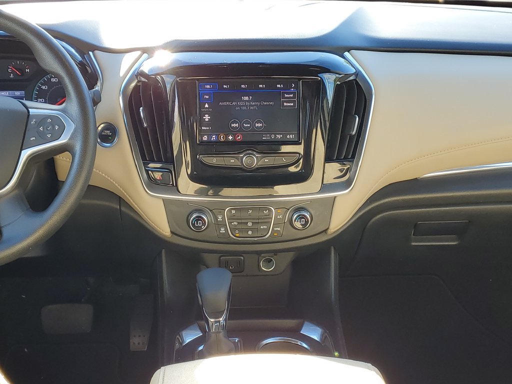 Used 2023 Chevrolet Traverse LS AWD/4WD image 23