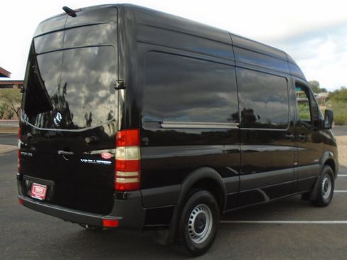 Used 2015 Mercedes-Benz Sprinter 2500 image 5