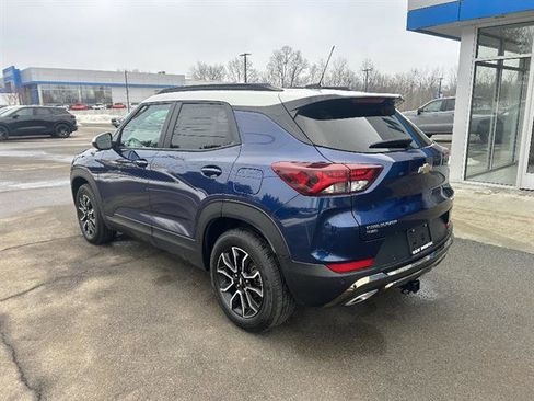 Certified 2023 Chevrolet TrailBlazer ACTIV w/ Sun and Liftgate Package image 3