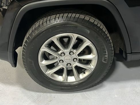 Used 2015 Jeep Grand Cherokee Limited AWD/4WD image 8
