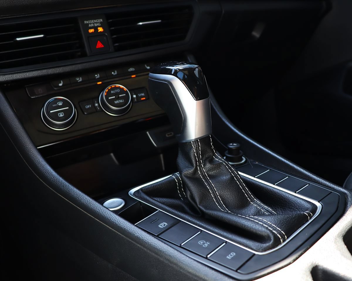 Used 2022 Volkswagen Jetta SE FWD image 49