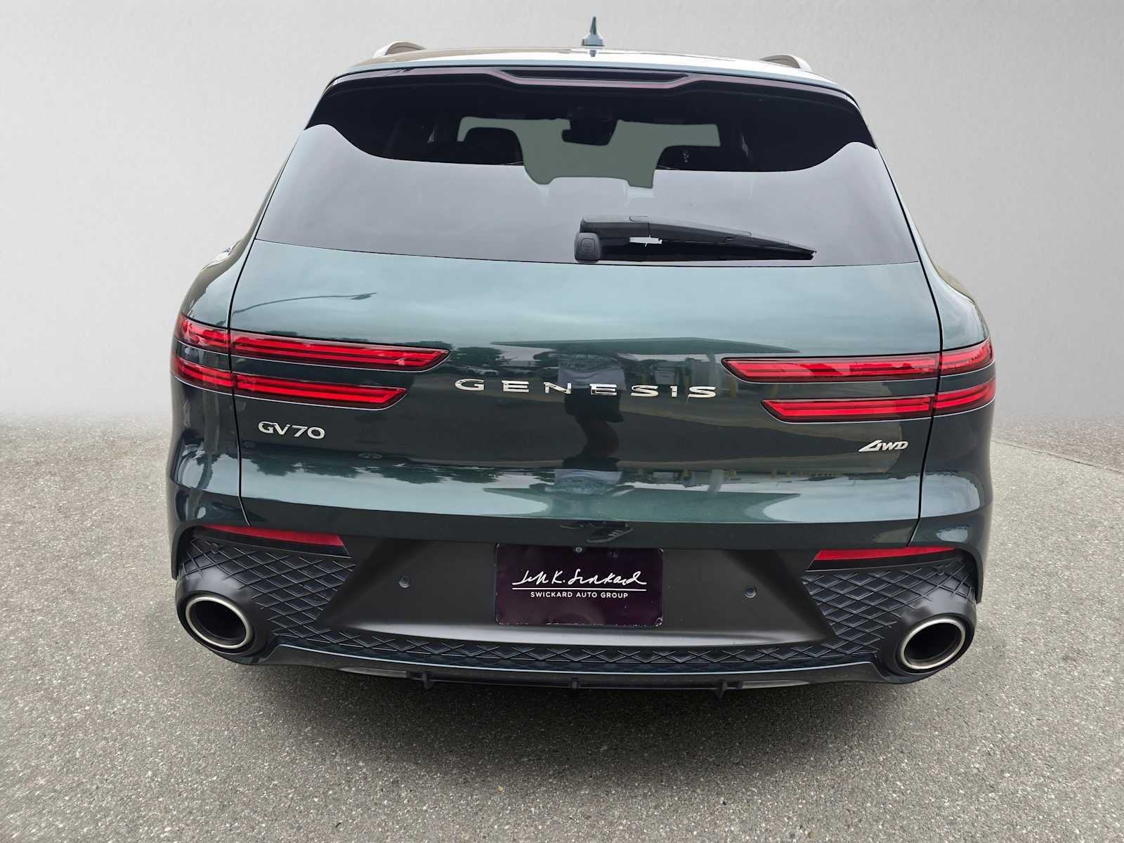 Used 2023 Genesis GV70 2.5T w/ Sport Prestige Package AWD/4WD image 4