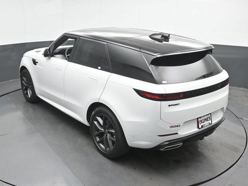 Used 2025 Land Rover Range Rover Sport Dynamic SE AWD/4WD image 37