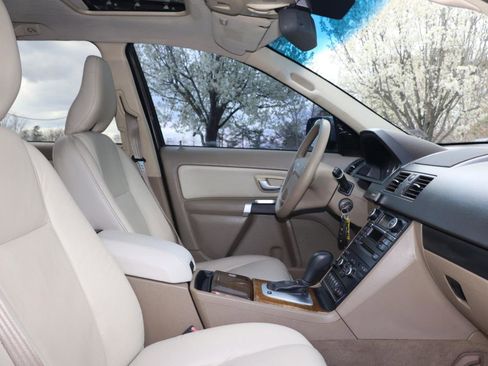 Used 2010 Volvo XC90 3.2 image 27