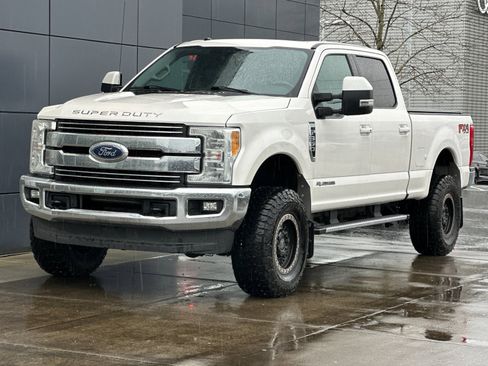 Used 2017 Ford F350 Lariat w/ Lariat Ultimate Package image 7