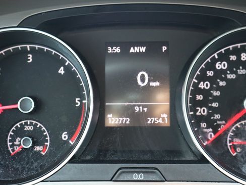 Used 2015 Volkswagen Golf TDI S FWD image 20