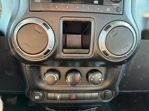 Used 2017 Jeep Wrangler Sport image 24