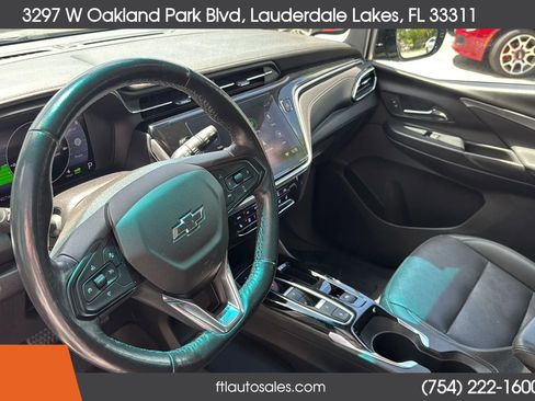 Used 2023 Chevrolet Bolt LT FWD image 29