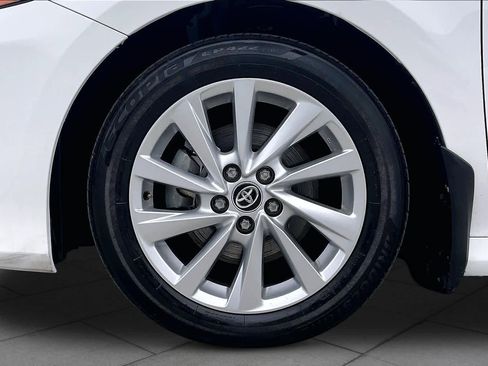 Used 2024 Toyota Camry LE FWD image 11