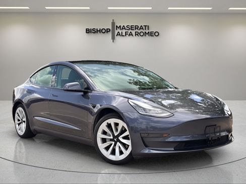 Used 2021 Tesla Model 3 RWD image 1