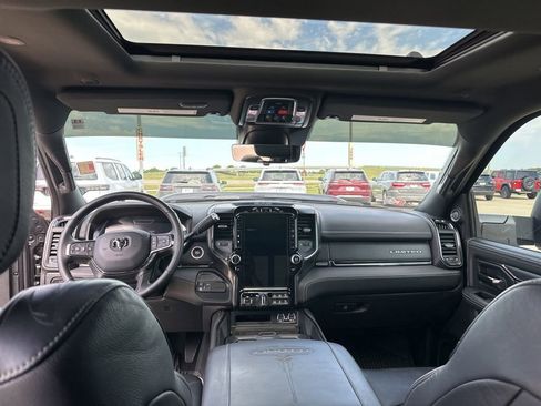 Used 2024 RAM 3500 Limited AWD/4WD image 11