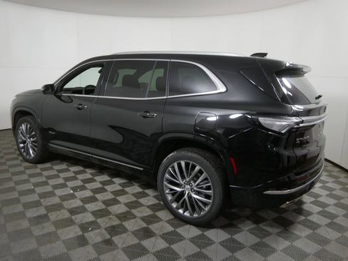 Used 2025 Buick Enclave Avenir image 6