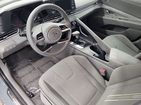 Used 2023 Hyundai Elantra SEL image 20